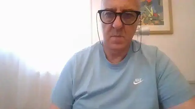 Snapshot of ANONIMO7735 chatting on 07/11/26, 09:53 ANONIMO7735 online show from 07/11/26, 09:53