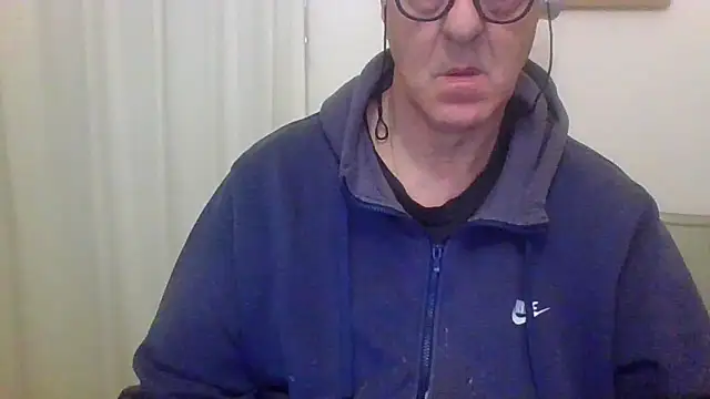 Snapshot of ANONIMO7735 chatting on 03/19/26, 06:08 ANONIMO7735 online show from 03/19/26, 06:08