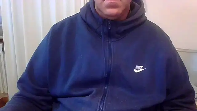 Snapshot of ANONIMO7735 chatting on 10/12/25, 04:58 ANONIMO7735 online show from 10/12/25, 04:58