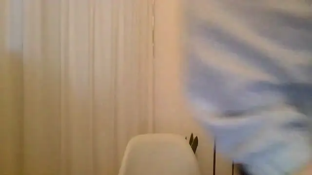 Snapshot of ANONIMO7735 chatting on 04/10/26, 05:09 ANONIMO7735 online show from 04/10/26, 05:09