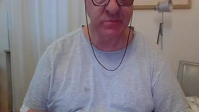 Snapshot of ANONIMO7735 chatting on 09/26/25, 04:41 ANONIMO7735 online show from 09/26/25, 04:41
