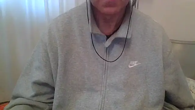 Snapshot of ANONIMO7735 chatting on 03/10/26, 06:28 ANONIMO7735 online show from 03/10/26, 06:28