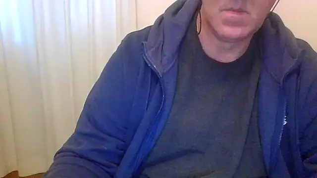 Snapshot of ANONIMO7735 chatting on 10/14/25, 03:45 ANONIMO7735 online show from 10/14/25, 03:45
