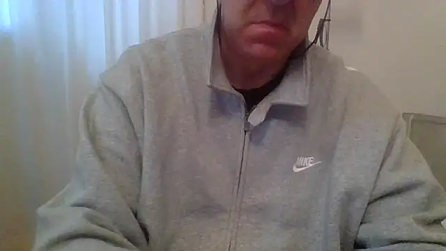 Snapshot of ANONIMO7735 chatting on 04/09/26, 05:20 ANONIMO7735 online show from 04/09/26, 05:20