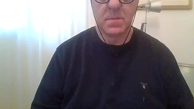 Snapshot of ANONIMO7735 chatting on 03/07/26, 06:20 ANONIMO7735 online show from 03/07/26, 06:20