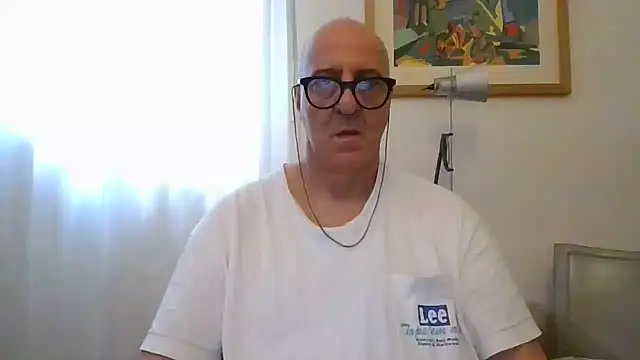 Snapshot of ANONIMO7735 chatting on 06/20/26, 09:58 ANONIMO7735 online show from 06/20/26, 09:58