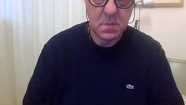 Snapshot of ANONIMO7735 chatting on 04/15/26, 04:55 ANONIMO7735 online show from 04/15/26, 04:55