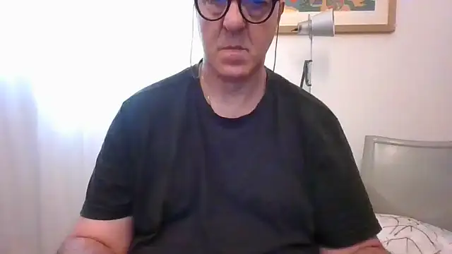 Snapshot of ANONIMO7735 chatting on 06/02/26, 04:29 ANONIMO7735 online show from 06/02/26, 04:29