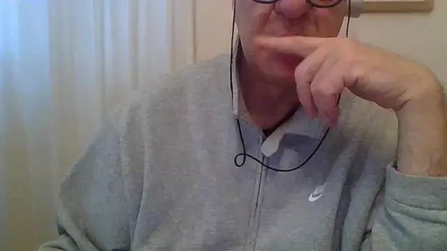 Snapshot of ANONIMO7735 chatting on 03/24/26, 06:24 ANONIMO7735 online show from 03/24/26, 06:24