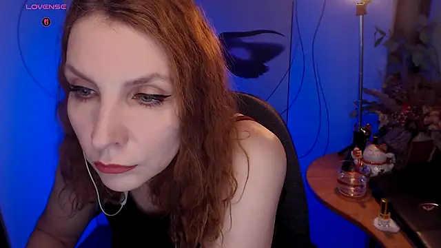 JohansonKatie online show from 11/26/25, 05:51