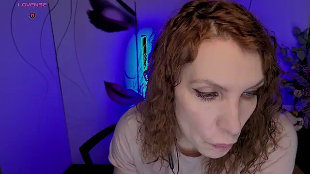 JohansonKatie online show from 12/19/25, 03:32