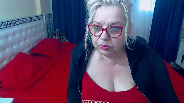 SonyaHotMilf online show from 04/28/26, 11:03