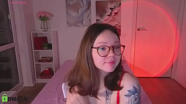 MilenaSaint online show from 11/03/25, 04:28