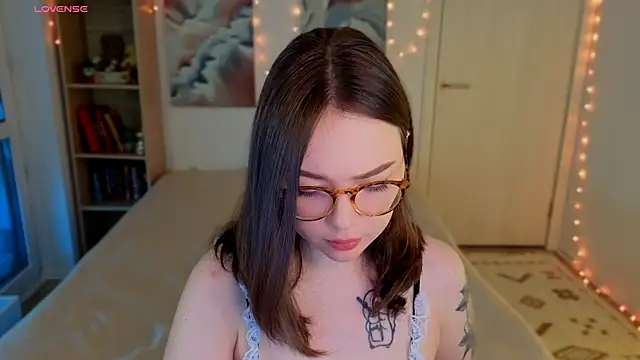 MilenaSaint online show from 04/10/26, 04:08