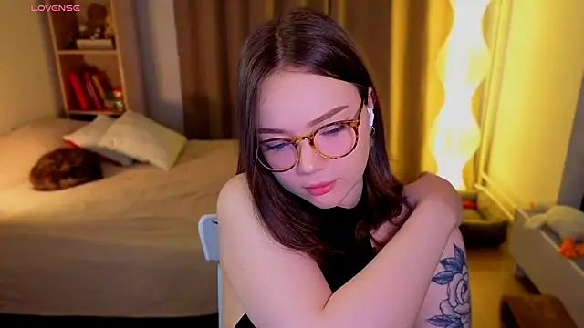 MilenaSaint online show from 04/04/26, 03:57