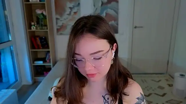 MilenaSaint online show from 06/02/26, 04:01