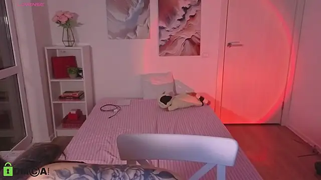 MilenaSaint online show from 10/31/25, 04:20