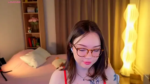 MilenaSaint online show from 02/14/26, 03:40