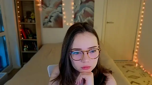 MilenaSaint online show from 04/25/26, 03:53