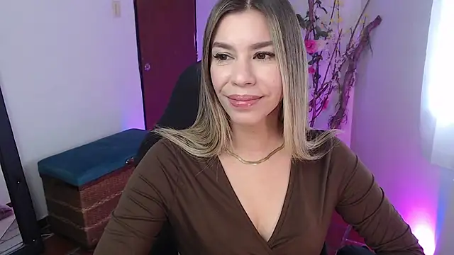 ms sofia x online show from 12/15/25, 04:02