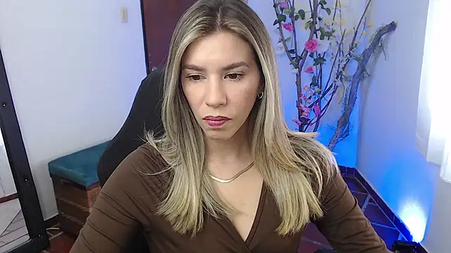 ms sofia x online show from 10/16/25, 04:26