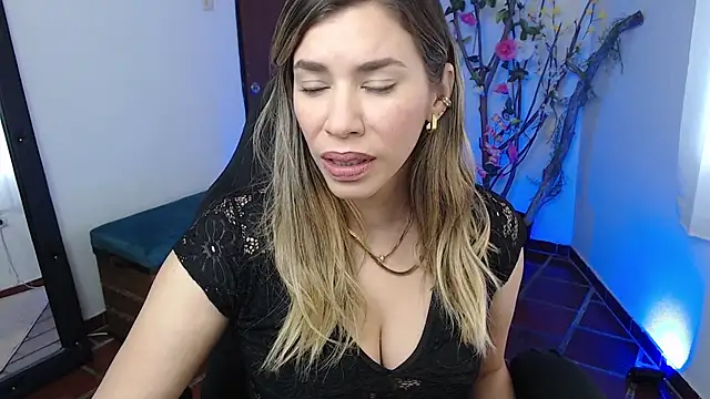 ms sofia x online show from 09/23/25, 04:25