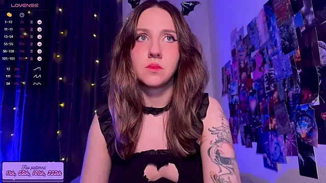 HotaruTomo online show from 11/19/25, 02:55