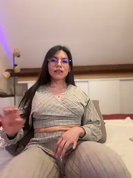 LalieFR online show from 03/20/26, 07:04