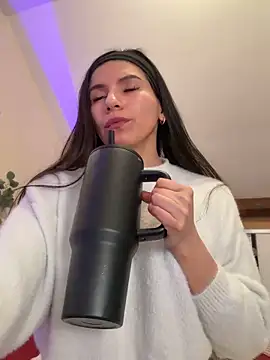 LalieFR online show from 04/15/26, 08:53