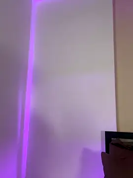 LalieFR online show from 12/21/25, 10:39