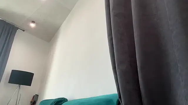 Iris cherry online show from 04/13/26, 12:20