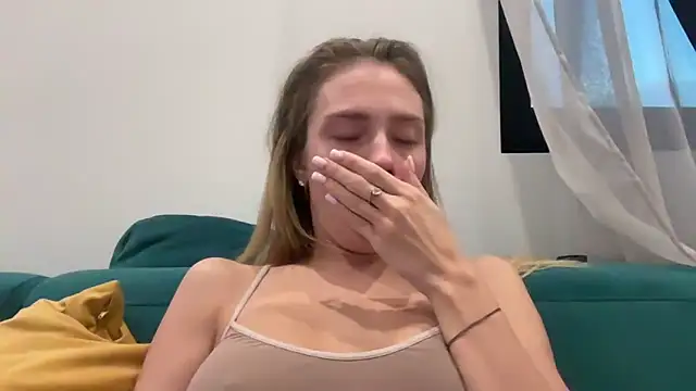 Iris cherry online show from 12/18/25, 01:48