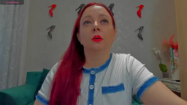 emilianna666 online show from 11/06/25, 11:47