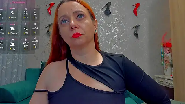 Snapshot of emilianna666 chatting on 10/01/25, 01:26 emilianna666 online show from 10/01/25, 01:26
