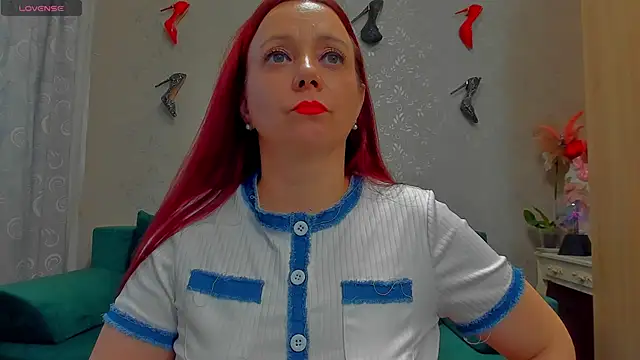 emilianna666 online show from 11/11/25, 12:22