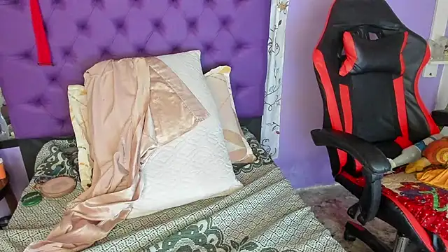 Margoth clain online show from 10/30/25, 12:47