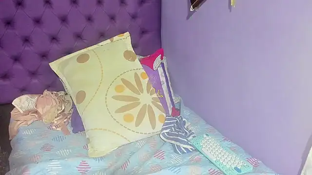 Margoth clain online show from 03/27/26, 01:12