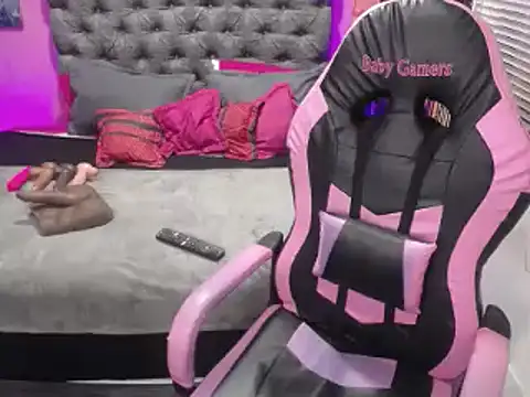 Snapshot of JEENEVIEVE chatting on 03/20/25, 06:09 JEENEVIEVE online show from 03/20/25, 06:09