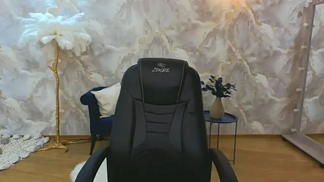 NicoleFoxery online show from 09/13/25, 06:30