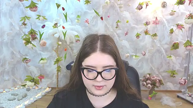 NicoleFoxery online show from 05/27/26, 03:25