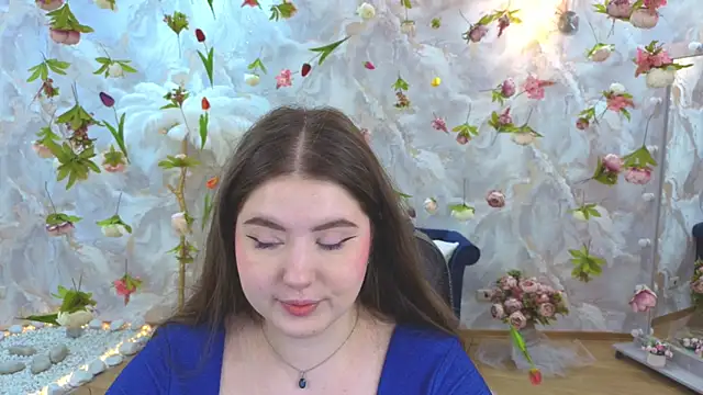 NicoleFoxery online show from 04/06/26, 08:21