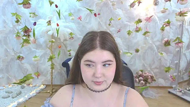 NicoleFoxery online show from 05/17/26, 06:19