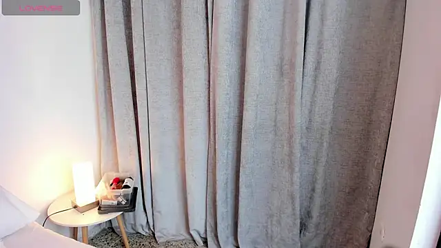 karoline 18 online show from 12/05/24, 12:28