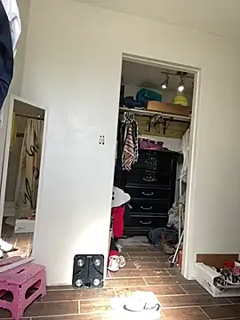 Snapshot of Prettyboiflaco chatting on 03/01/25, 05:27 Prettyboiflaco online show from 03/01/25, 05:27