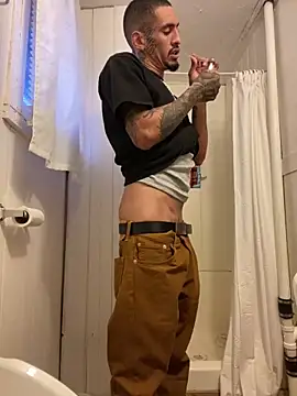 Snapshot of Prettyboiflaco chatting on 03/18/25, 01:02 Prettyboiflaco online show from 03/18/25, 01:02