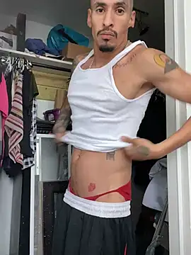 Snapshot of Prettyboiflaco chatting on 02/15/25, 12:04 Prettyboiflaco online show from 02/15/25, 12:04