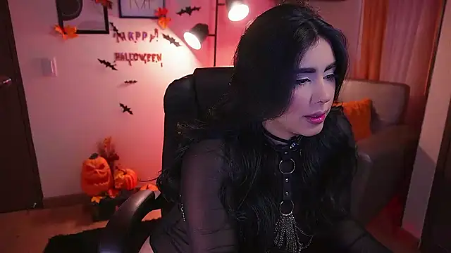 Isabella dior online show from 10/29/25, 03:33