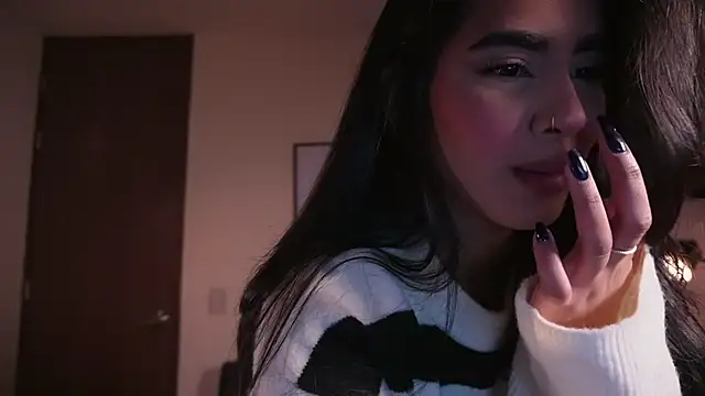Snapshot of Isabella_dior chatting on 04/27/26, 02:26 Isabella dior online show from 04/27/26, 02:26