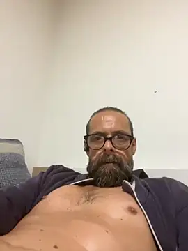 Snapshot of Platinum211 chatting on 10/06/25, 04:52 Platinum211 online show from 10/06/25, 04:52