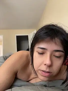 Evie-Luna online show from 04/26/26, 06:05